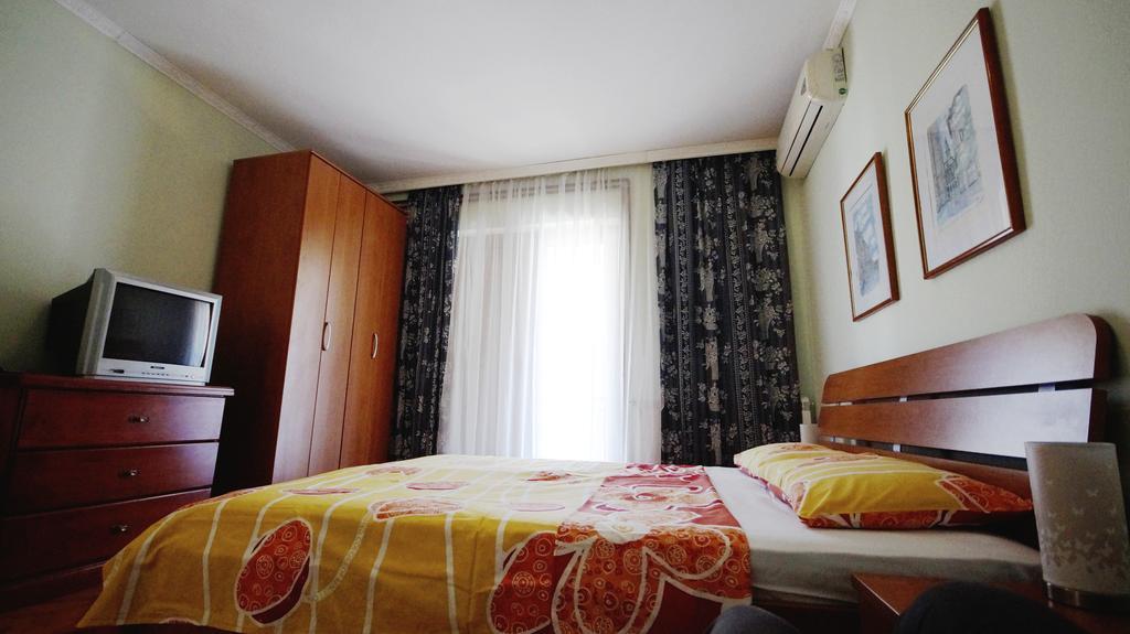 Apartments Mikovic Будва Екстериор снимка